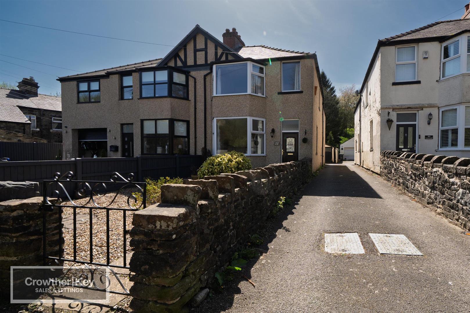 Lightwood Road, Buxton